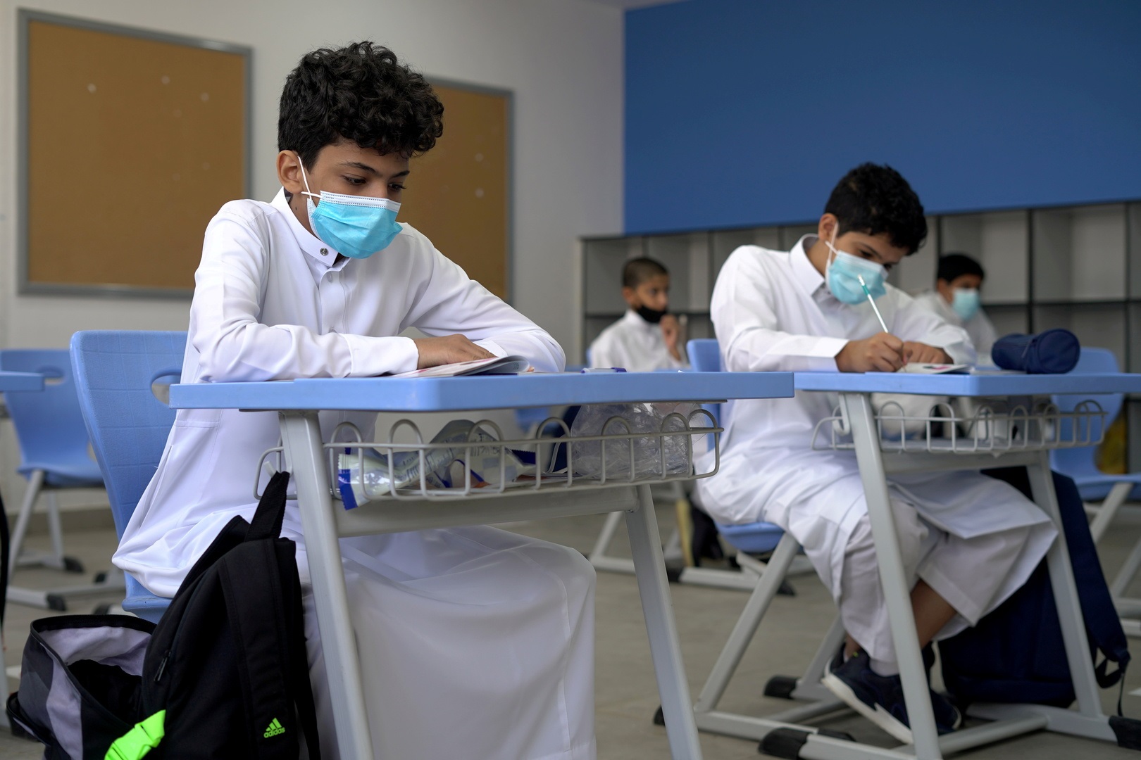 التعليم السعودي هل عودة الدراسة الحضورية للابتدائي باتت قريبة خبراء الصحة والتعليم يجيبون