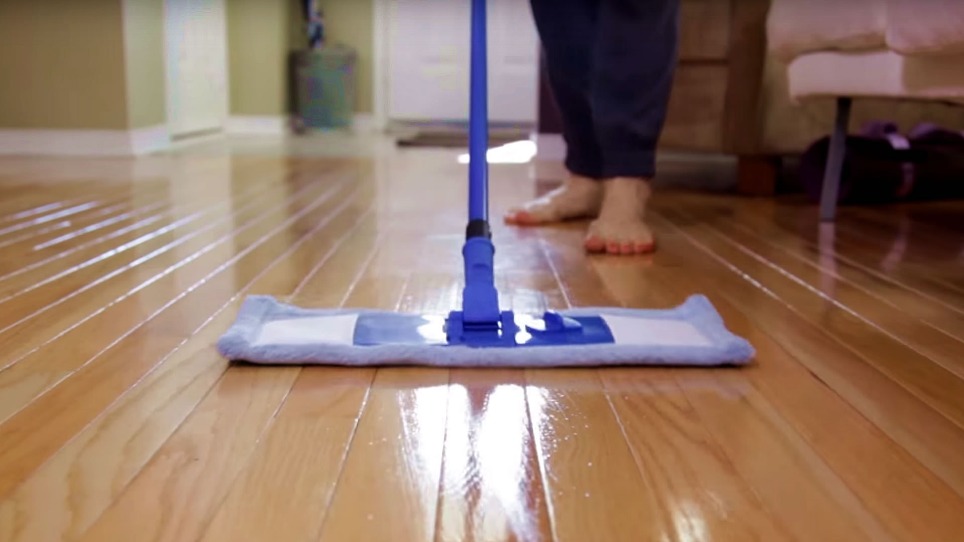 وصفة رهيبة ستمكنك من تنظيف سيراميك الأرضيات من الاتساخات المتواجدة في الفروق بين البلاطات