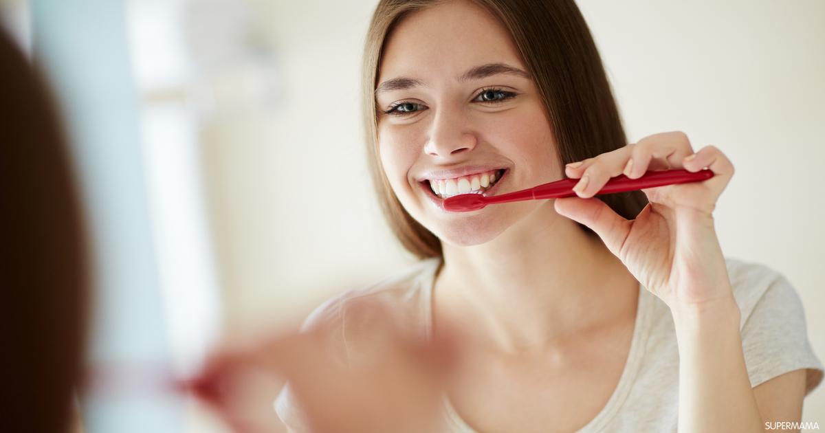 البدائل الطبيعية لمعجون الأسنان