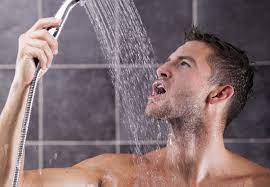 تحذير الأطباء من الاستحمام بهذه الطريقة حفاظا على الشعر ومنعه من التساقط