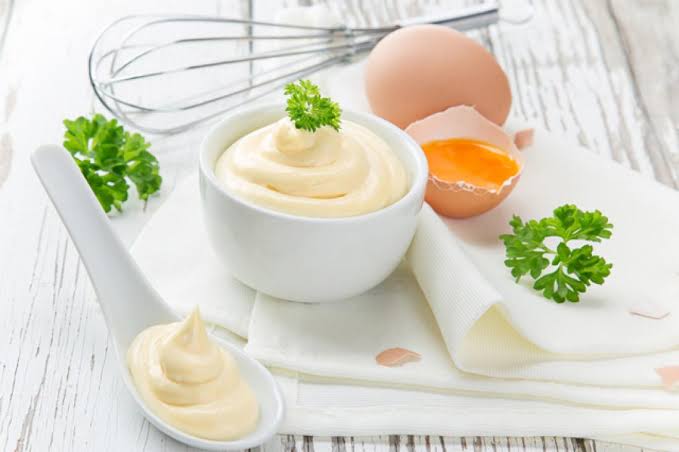 طريقة عمل المايونيز بالبيض