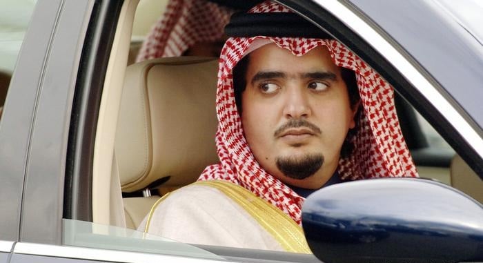 طلب مساعدة مالية وعينية عاجلة من الأمير عبد العزيز بن فهد وتأكيد القبول في 4 خطوات