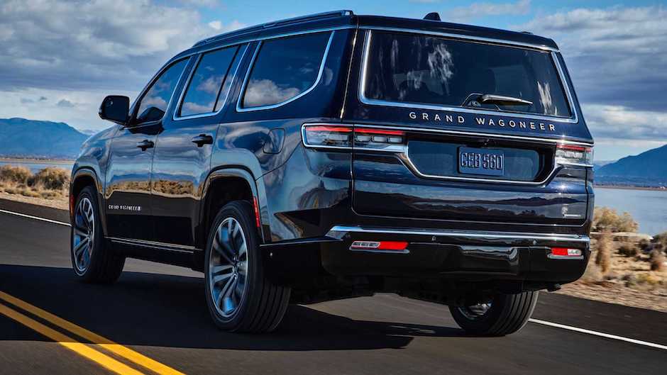 اطلاق وحش السيارات.. جيب جراند واجونير Jeep Grand Wagoneer 2022 سيارة SUV الفاخرة الانيقة بمواصفاتها الجبارة