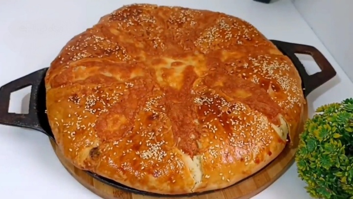 كيفية طبخ عجين الفطير باللحم المفروم 