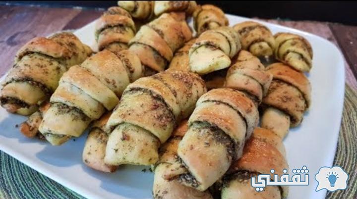 فطائر الزعتر الأخضر والجبنة