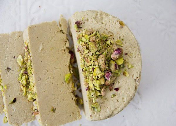 بطريقة المصانع أصنعي الحلاوة الطحينية البيتي بمكونات غير مكلفة وبقوام مظبوط وطعم كالجاهز وتحدي