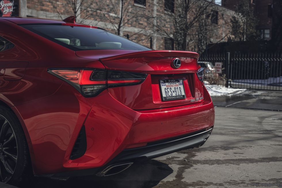 مزايا لكزس Rc 350 F الرياضية