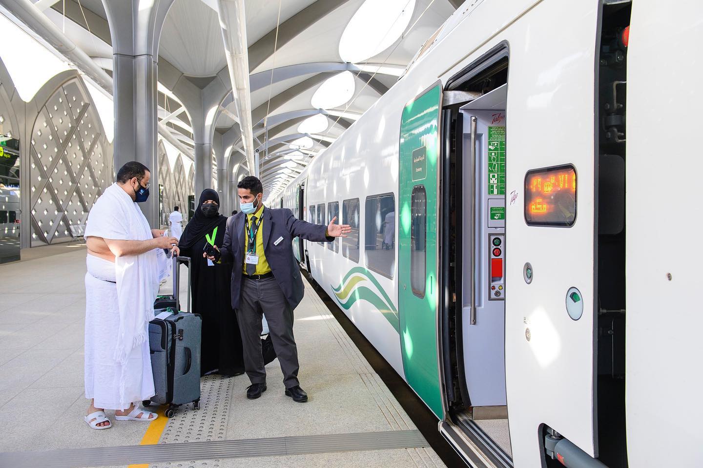 حجز تذاكر القطار السريع مكة المدينة المنورة مواعيد الرحلات وأسعار المقصورة الاقتصادية ورجال الأعمال