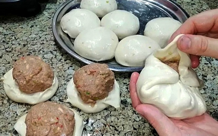 طريقة عمل الحواوشي بالعجين الإسكندراني بمذاق شهي ولذيذ للغاية وبمكونات بسيطة