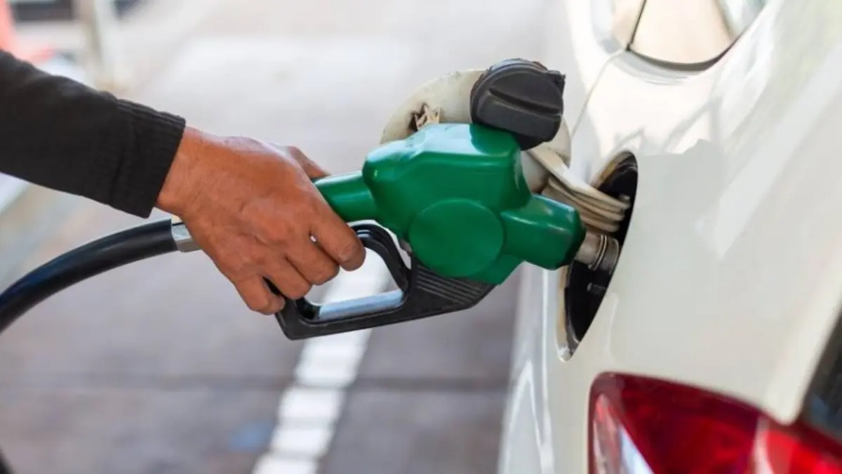 أسعار البنزين في الإمارات إبريل 2022