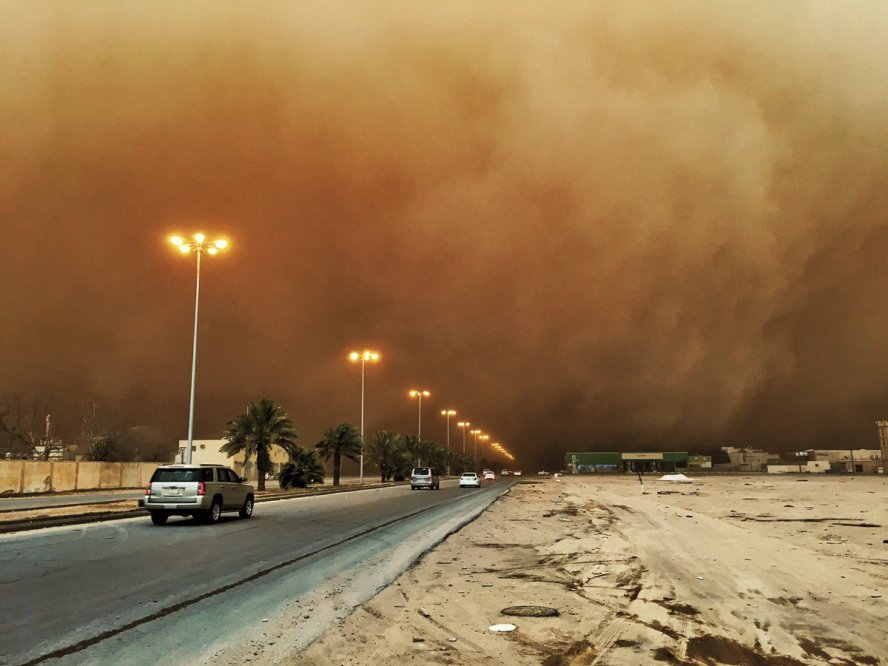 وفقًا للأقمار الصناعية.. تواجد عاصفة الحفر في الرياض خلال الساعات القادمة