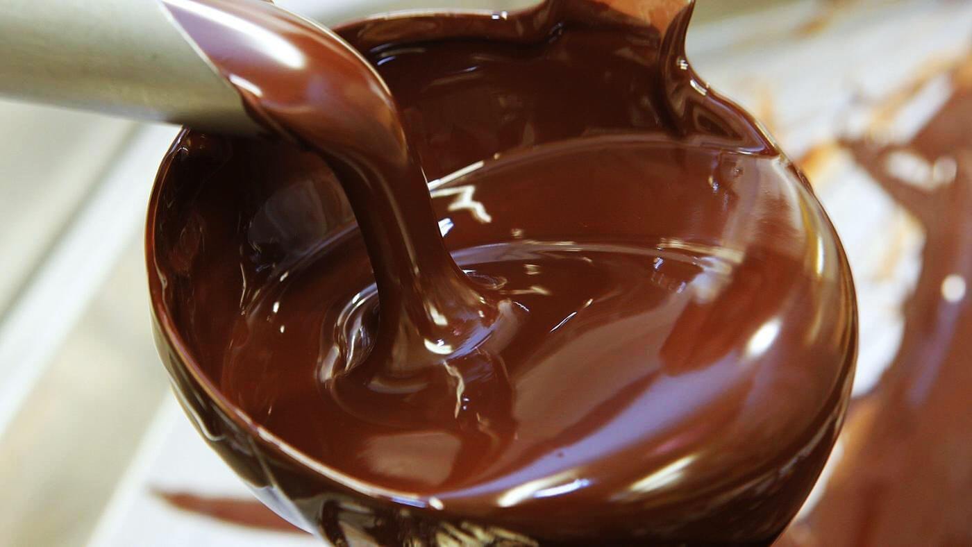 صوص شوكولاتة سهل وسريع بالخلاط