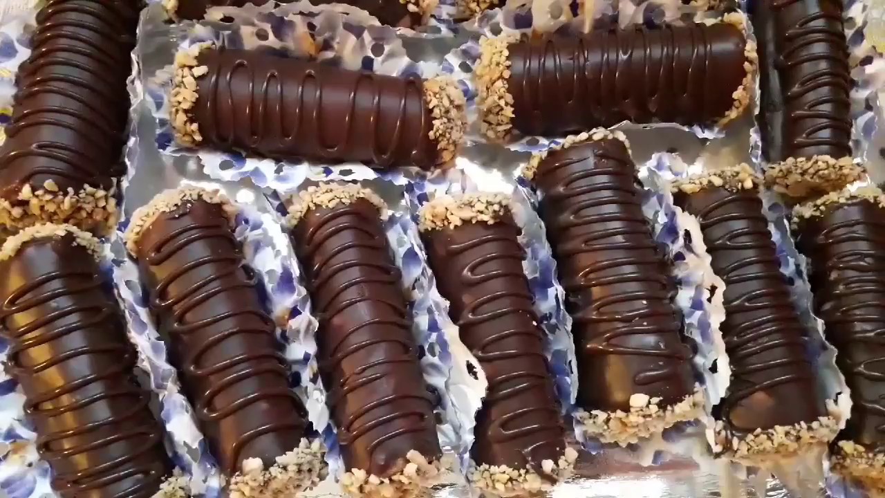 مكونات عصا الشوكولاتة وجوز الهند