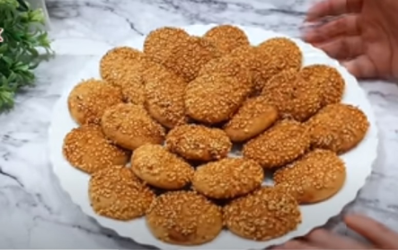 بسكويت السمسم