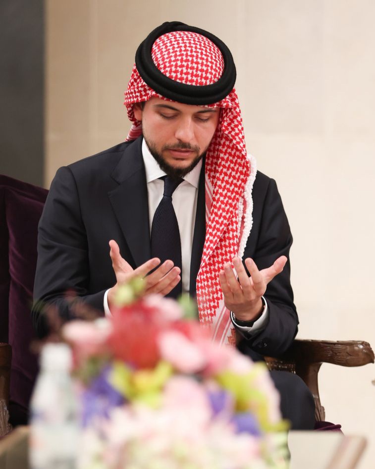 صور خطوبة ولي العهد الأردني الأمير الحسين بن عبدالله الثاني 