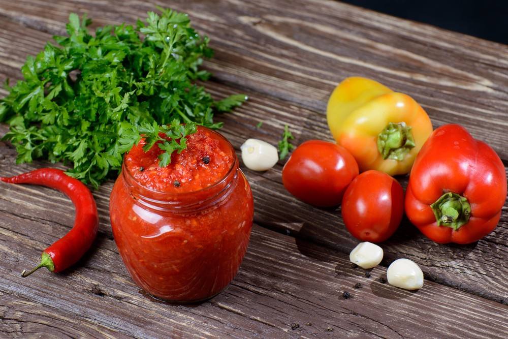 زي الجاهزة بالظبط اعملي صلصة الطماطم الشهية بمكونات بسيطة وبأقل تكلفة لحين استخدامها
