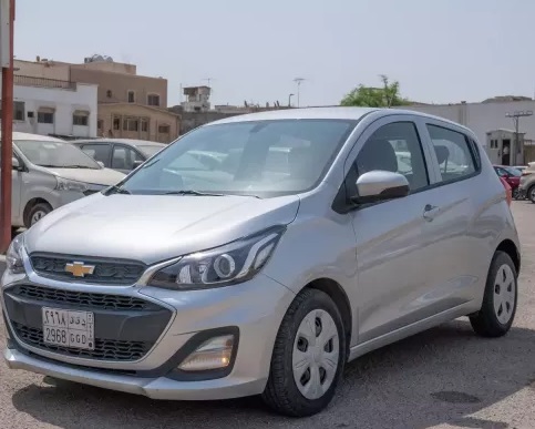 سيارة بالتقسيط