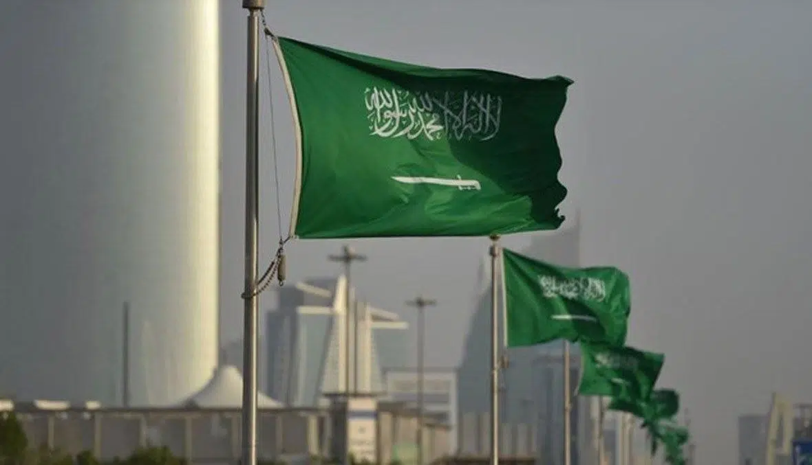 رسوم تجديد تصريح الإقامة في السعودية 2022 وفرض غرامات على المخالفين