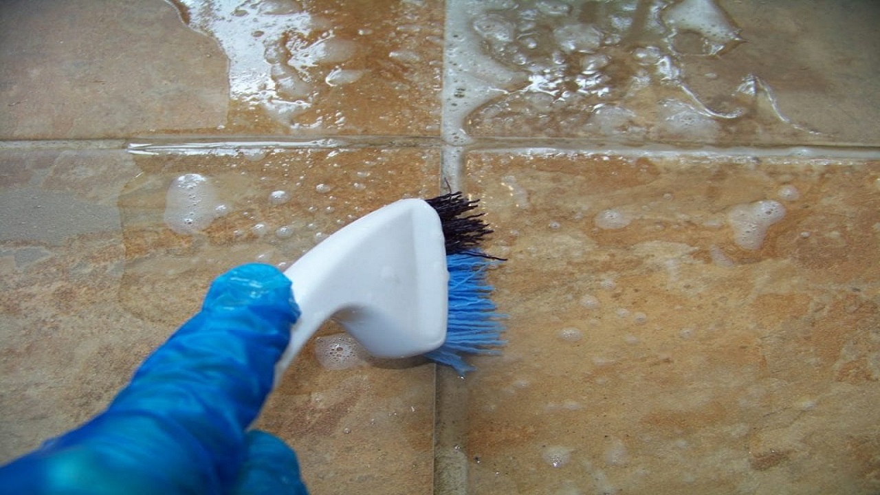 طريقة تنظيف سيراميك الحمام شديد الاتساخ وإزالة البقع والجير