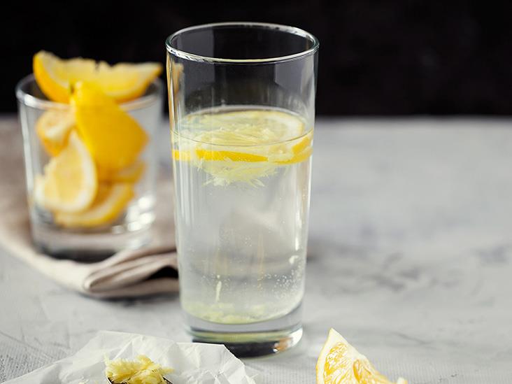 فوائد إضافة الماء لليمون