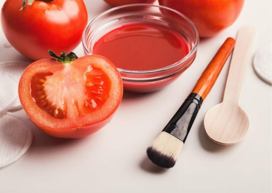 وصفة النشا والطماطم لتبييض الوجه