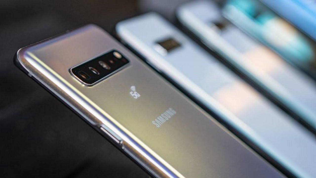 هاتف جلاكسي إس 22 بلس الإصدار الجديد من سامسونج هل ينجح في منافسة الآيفون