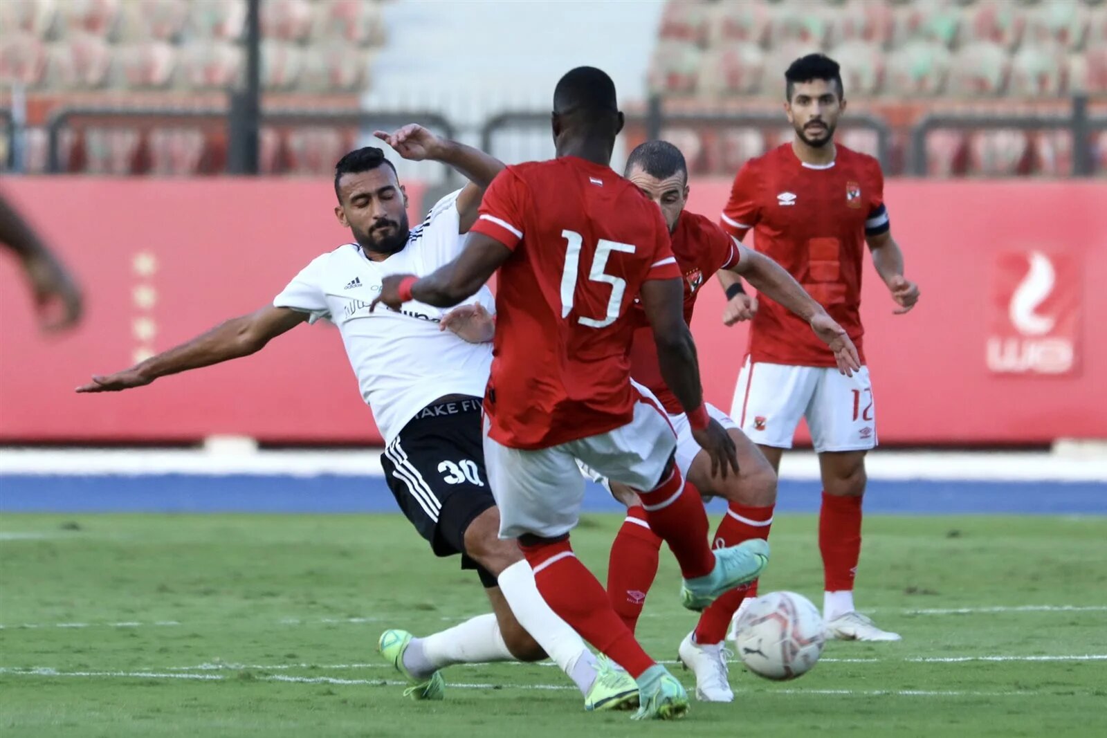 موعد مباراة الاهلي والمنستيري