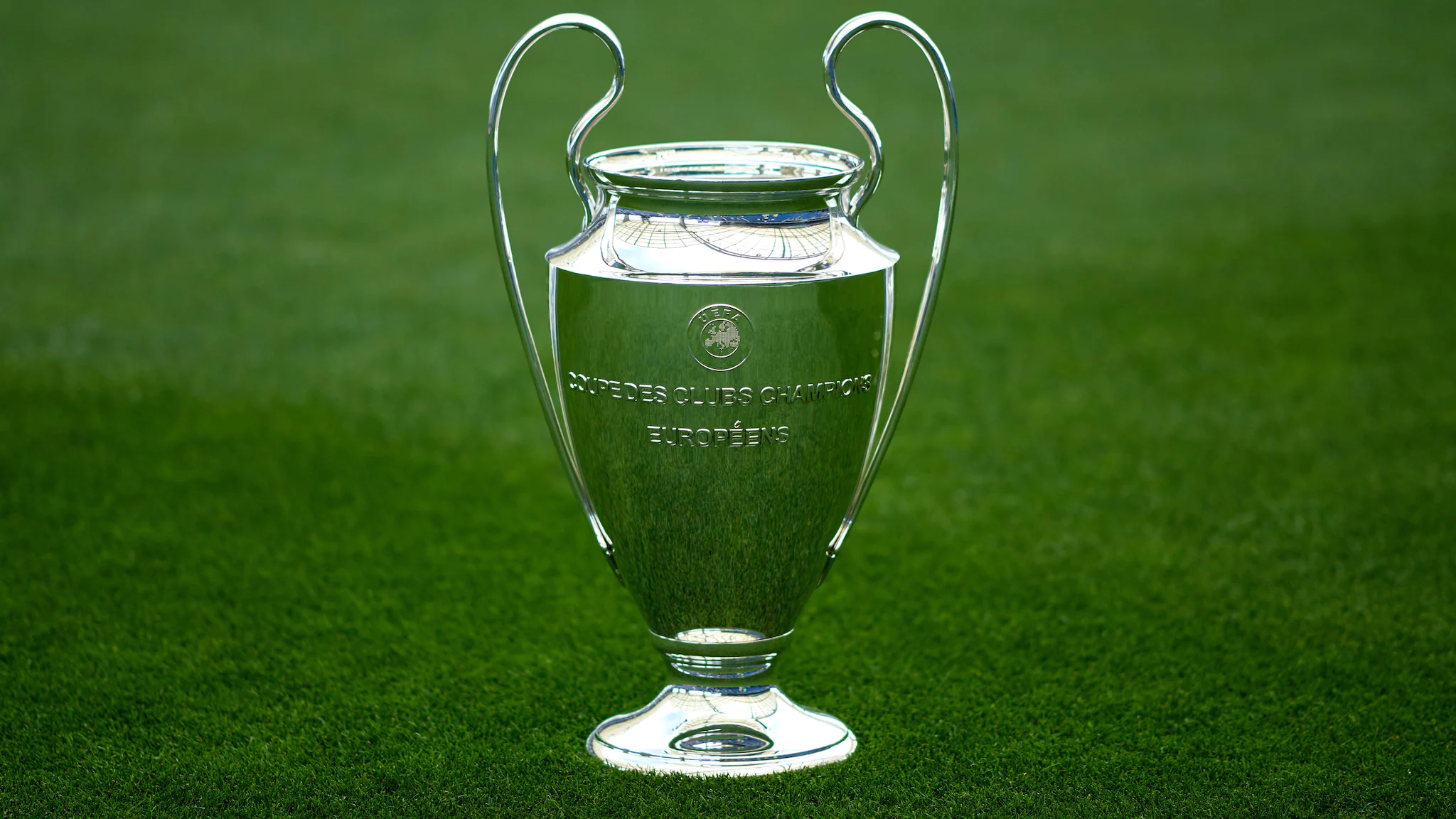 الفرق المتأهلة لدور الستة عشر من دوري أبطال أوروبا 2023 والقنوات الناقلة
