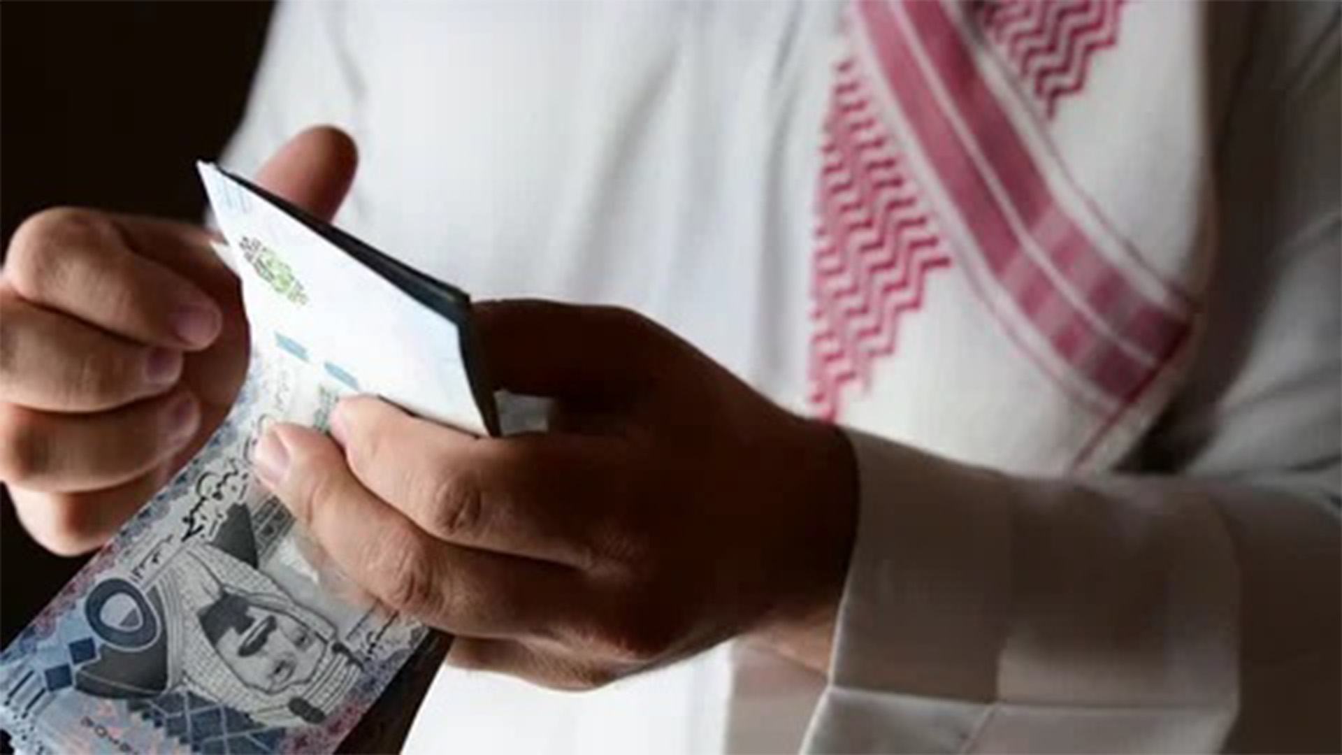 تمويل سعودي للمقيمين والسعوديين