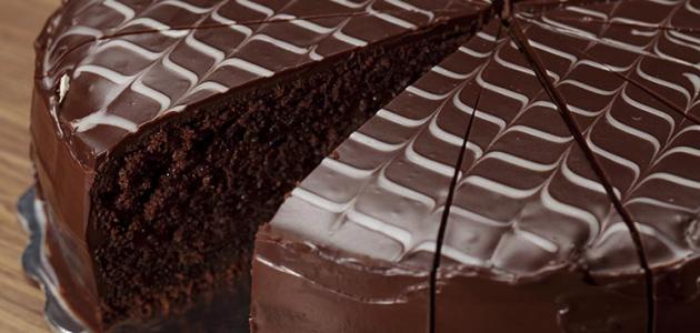 طريقة عمل كيكه الشوكولاتة بنفس طعم المحلات الشهيرة بأقل تكلفة