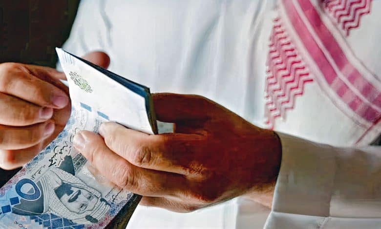 موعد صرف فروقات رواتب الموظفين 1444