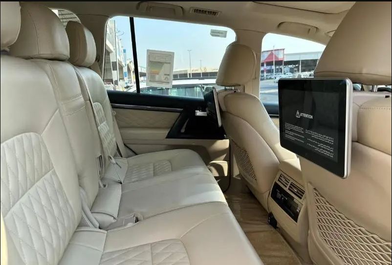 تويوتا لاندكروزر GXR3 تورينج فل كامل V8 موديل 2020
