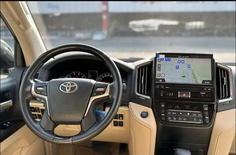 تويوتا لاندكروزر GXR3 تورينج فل كامل V8 موديل 2020