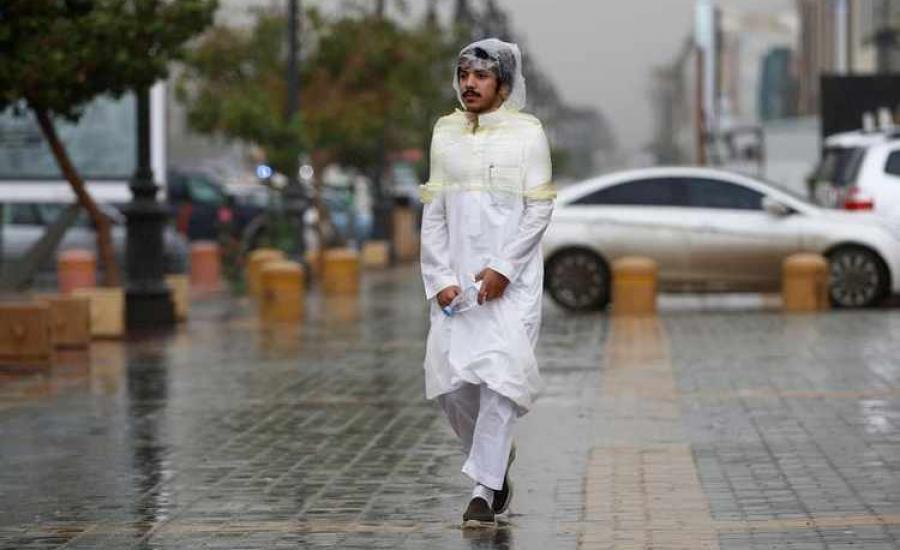 المركز الوطني للأرصاد يحذر من أمطار غزيرة في السعودية