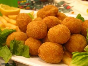 كرات البطاطس المقلية بطريق سريعة