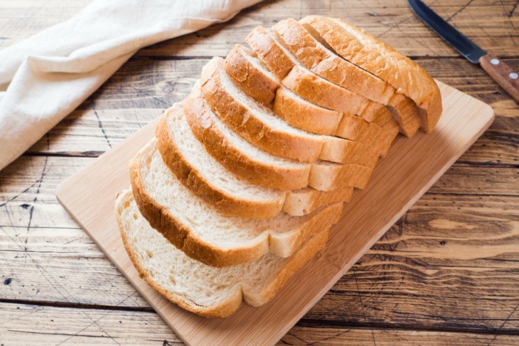 اعملي خبز التوست المنزلي بطعم مميز لكي ولأولادك
