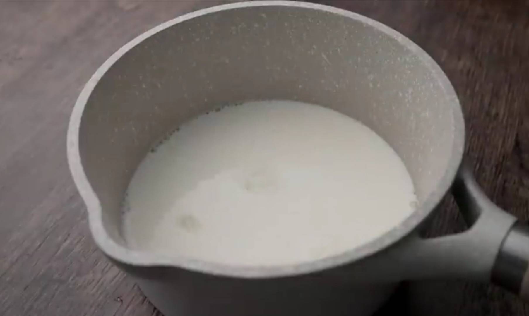 طريقة عمل هوت شوكليت بالنشا والمارشمللو