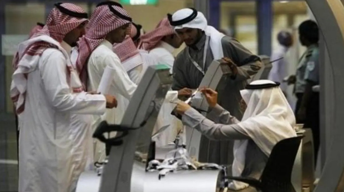 كم رواتب العمال الأجانب في السعودية المغتربين .. كم راتب الوافد ؟