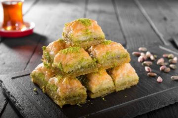 حلويات رمضان طريقة عمل البقلاوة التركية بخطوات بسيطة في البيت بطعم أحلى من المحلات