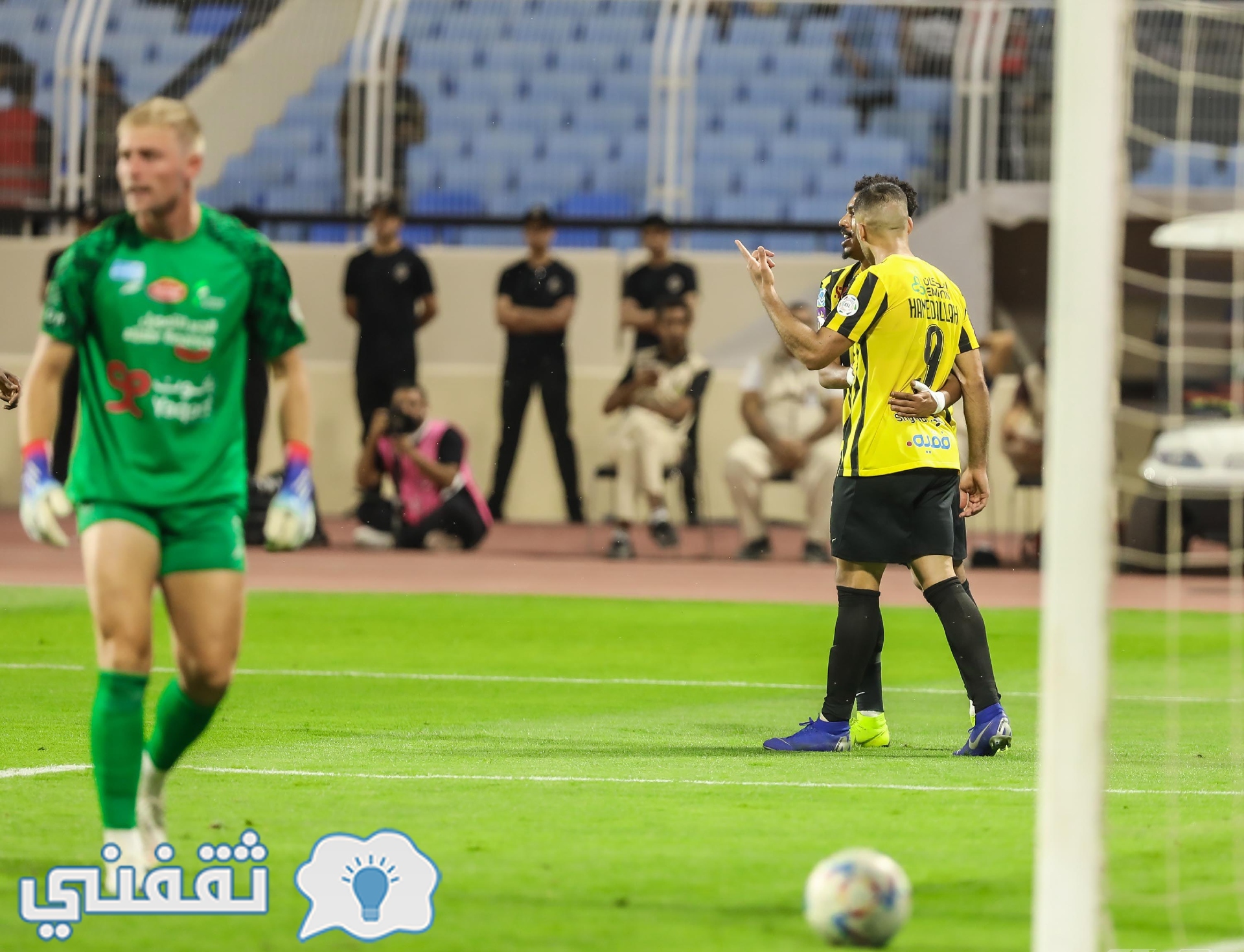 من مواجهة الاتحاد والفتح في دوري الكبار السعودي