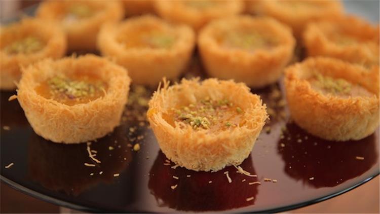 بأبسط المكونات اعملي كنافة الكب كيك الشهية بطعم مميز في رمضان