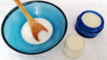 طريقة عمل كريم الخميرة والنشا للوجه لبشرة بلا بقع أو تجاعيد