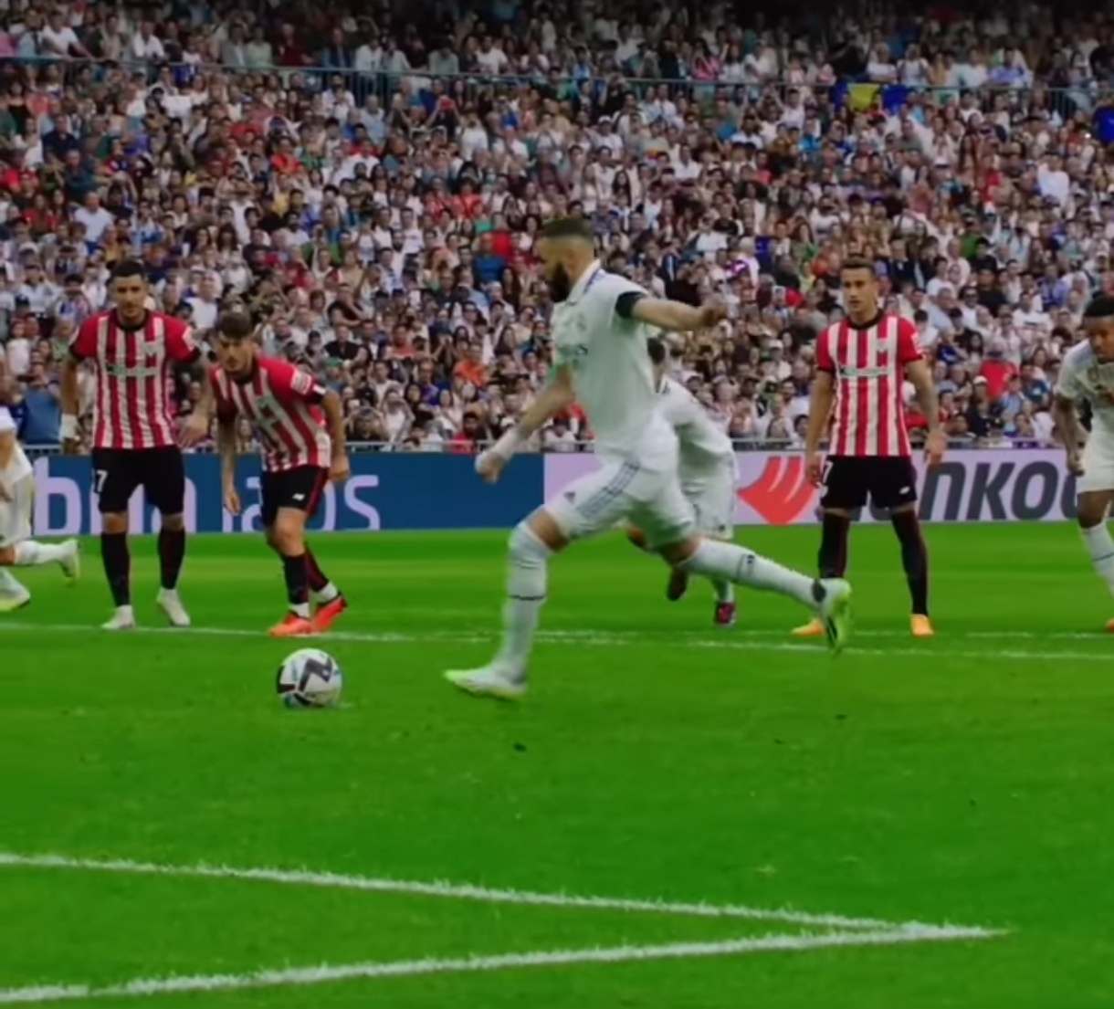بنزيما مع ريال مدريد