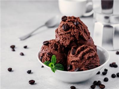 طريقة عمل آيس كريم الشوكولاتة