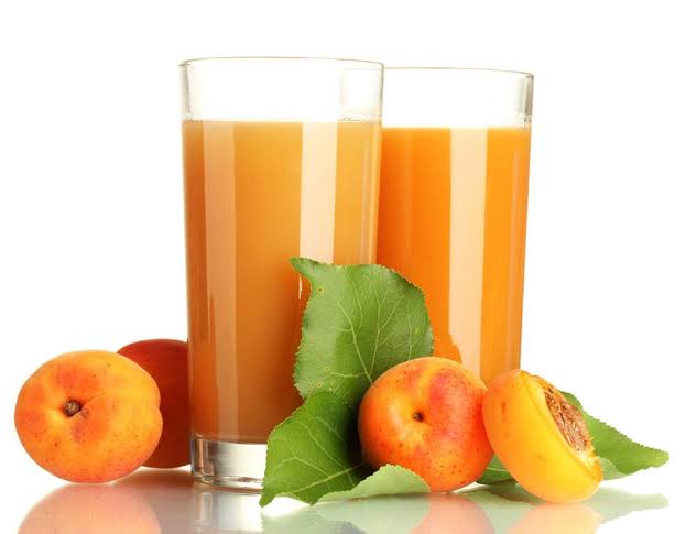 عصير الخوخ اللذيذ
