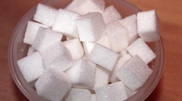 نصائح لتقليل تناول السكر يوميا والأطعمة التي تحتوي على نسبة سكريات اقل