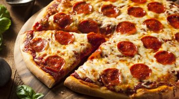بيتزا الكيتو بدون عجين مناسبة لنظام الدايت و اللو كارب