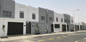 "إمارة مكة" سكن مجاني لسكان الأحياء العشوائية المُزالة بجدة وخدمات حكومية اخري