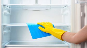 طريقة تنظيف الثلاجة في المنزل بخطوات سهلة وبسيطة