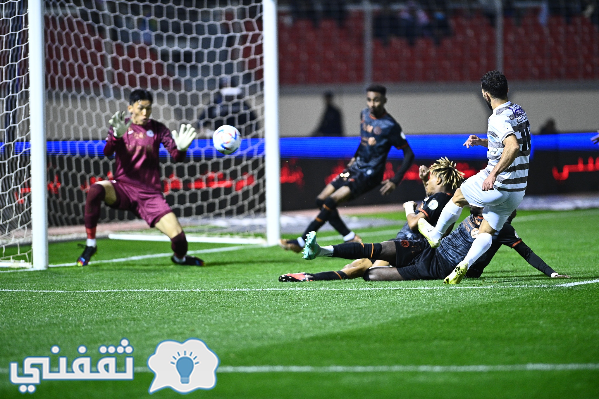 مباراة الشباب ضد الطائي في دوري روشن السعودي للمحترفين